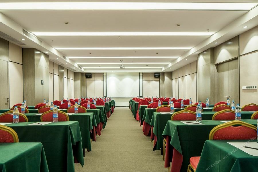 杭州滨江滨文路亚朵酒店 外观 照片